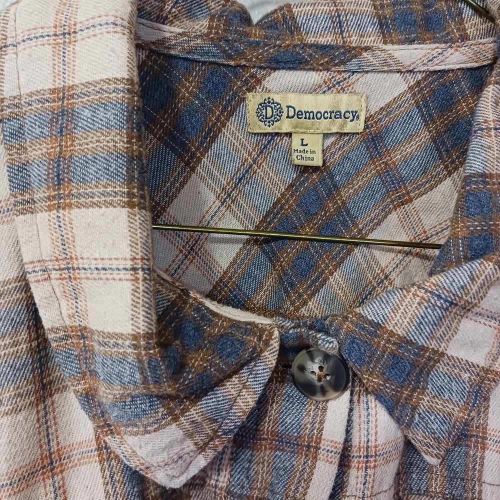 Democracy Plaid Cropped Shacket Button Down Shirt Brown Tan Blue Size Large - Picture 2 of 5